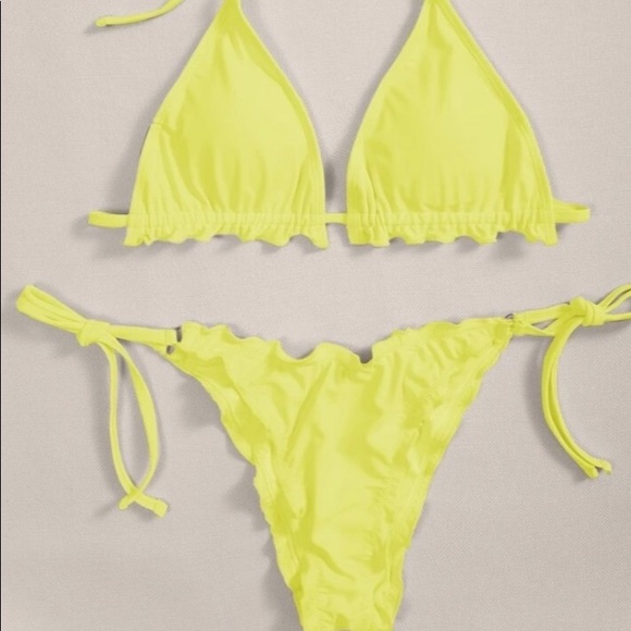 Yellow bikini set - Picture 2 of 5